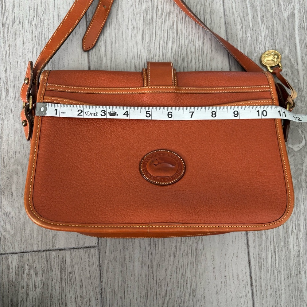 Dooney & Bourke bag - vintage in beautiful cognac leather. EUC. - Picture 12 of 14